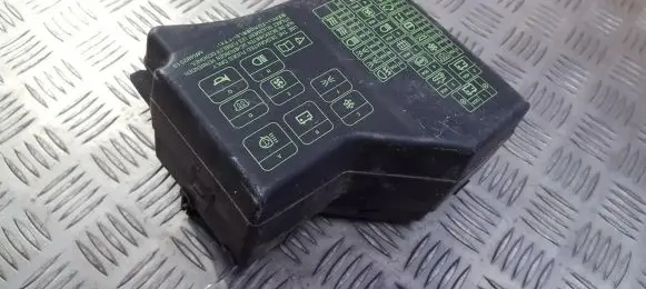 Mitsubishi Carisma Fuse box set