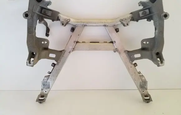 BMW 5 E39 Front subframe 2121644
