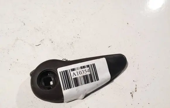 Opel Vivaro Engine bonnet (hood) release handle 8200004408d
