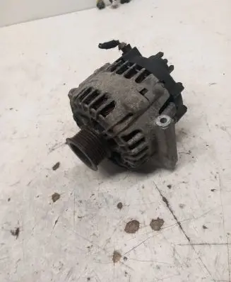 Opel Insignia A Generator/alternator 13586366 2618063A 150822212217