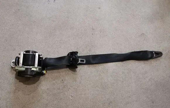 Mercedes-Benz GLC X253 C253 Front seatbelt A2058600285