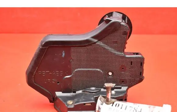 Toyota Corolla Verso E121 Rear door lock