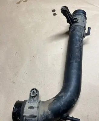 Ford Focus Intercooler hose/pipe CV616C784AC 1072925S02