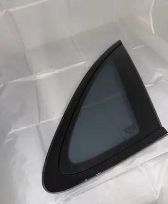 Porsche Macan (95B) Rear side window 95B845298