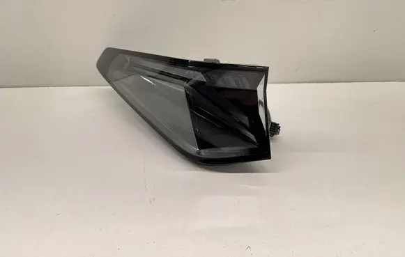 Peugeot 3008 III Rear/tail lights 9842102580