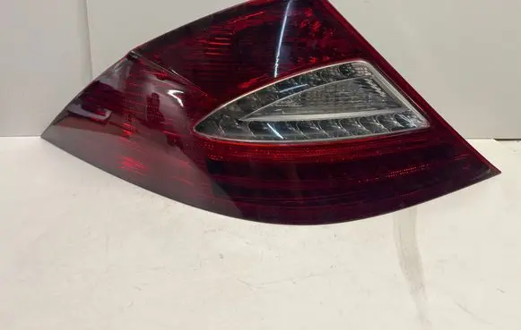 Mercedes-Benz CLS C219 Rear/tail lights A2198200764 427501