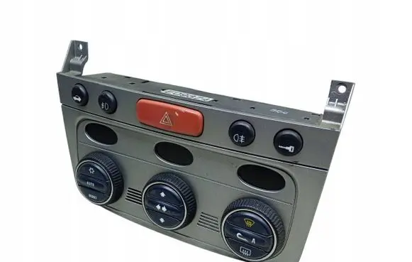 Alfa Romeo 147 Climate control unit 01560513690 E09374