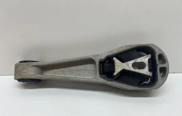 Volvo V40 Engine mount bracket 31359642