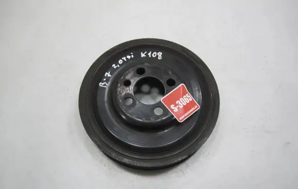Volkswagen PASSAT B7 Crankshaft pulley 038105243M
