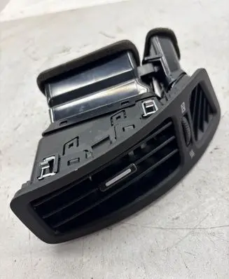 KIA Ceed Dash center air vent grill 974901H000