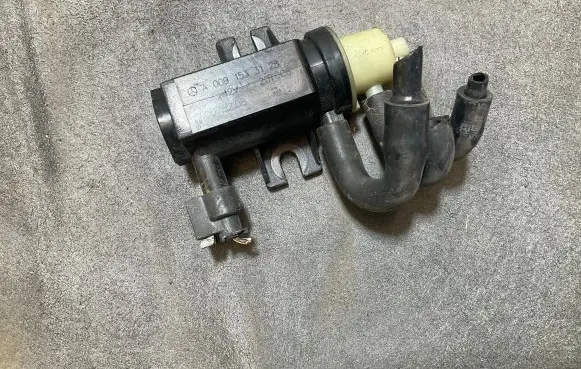 Mercedes-Benz Sprinter W906 Turbo solenoid valve A0091533128