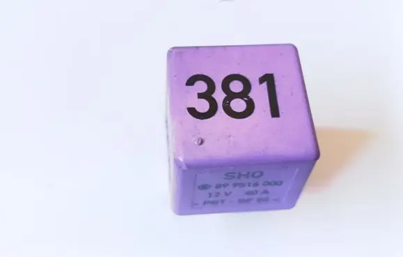 Audi A4 S4 B5 8D Other relay 431951253G