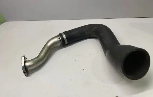 Opel Insignia A Intercooler hose/pipe 13220164