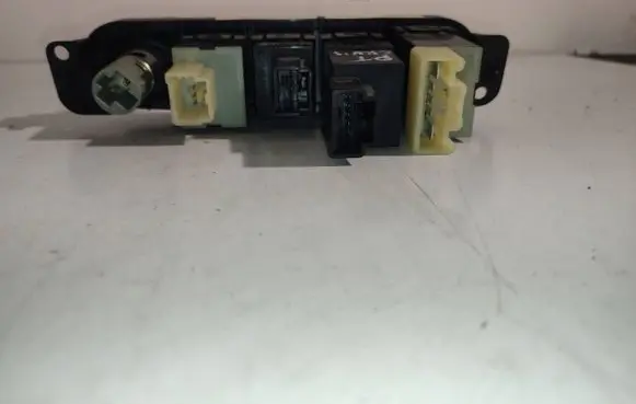 Chrysler PT Cruiser Interior lighting switch 04671622af 04671673aa 04671670ab