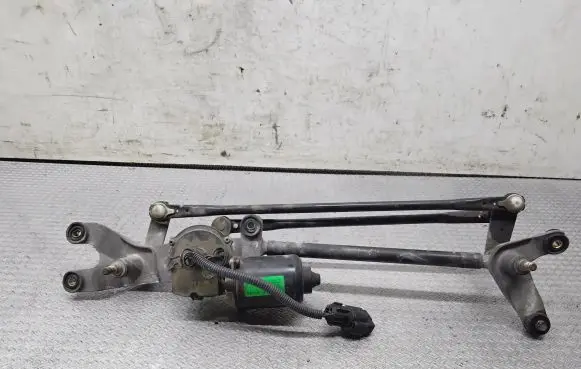 KIA Sorento Front wiper linkage and motor 981003E100