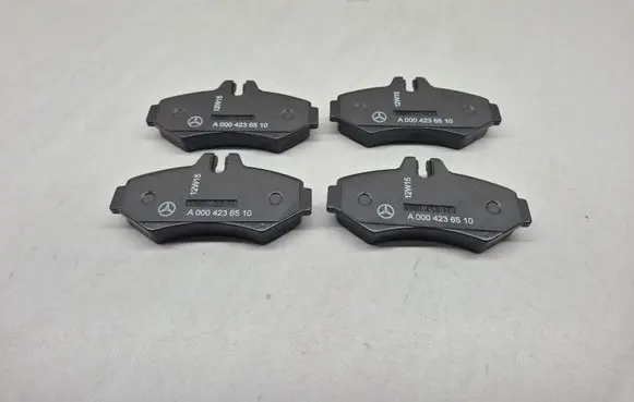 Mercedes-Benz Sprinter W901 W902 W903 W904 Brake pads (rear) A0004236510
