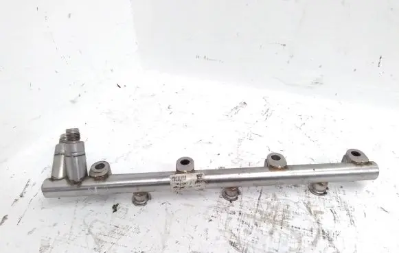 Cadillac CTS Fuel main line pipe 0261555055 12621093
