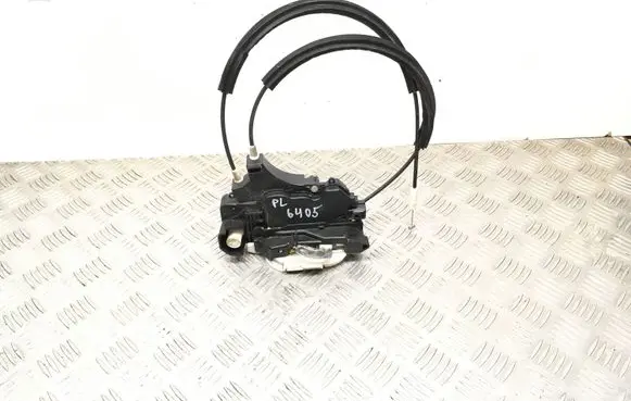 Mitsubishi Colt Front door lock 06619A