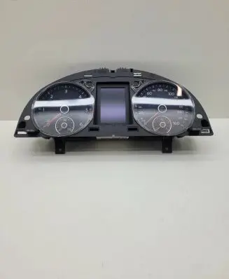 Volkswagen PASSAT B7 Speedometer (instrument cluster) A2C84623300