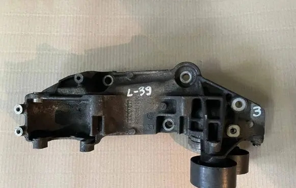 Renault Laguna II Generator/alternator bracket 8200881264