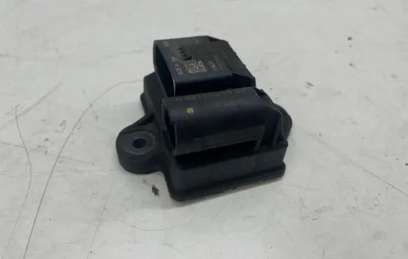Mercedes-Benz E C207 W207 Glow plug pre-heat relay A6519000900