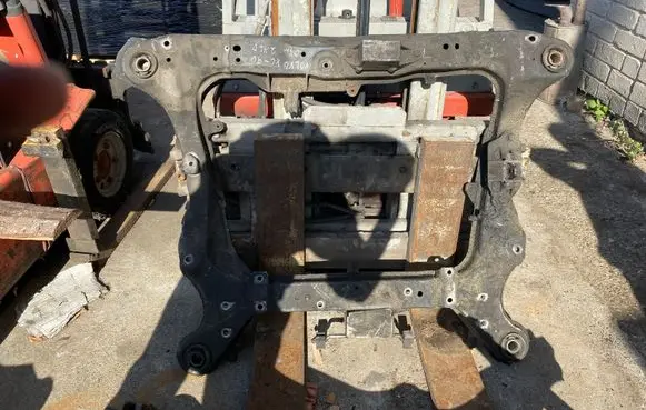 Volvo XC90 Front subframe