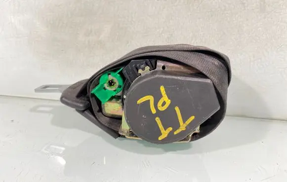 Audi TT Mk1 Front seatbelt 8n8857705g