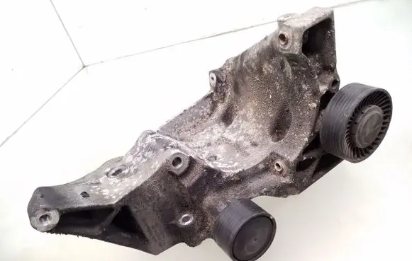 BMW 3 E90 E91 Generator/alternator bracket 7802639 11167802639