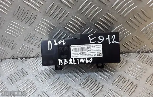 Citroen Berlingo Bluetooth control unit module 9831611580