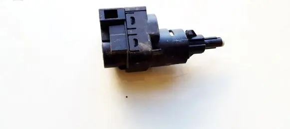 Volkswagen Touran I Brake pedal sensor switch 6q0945511