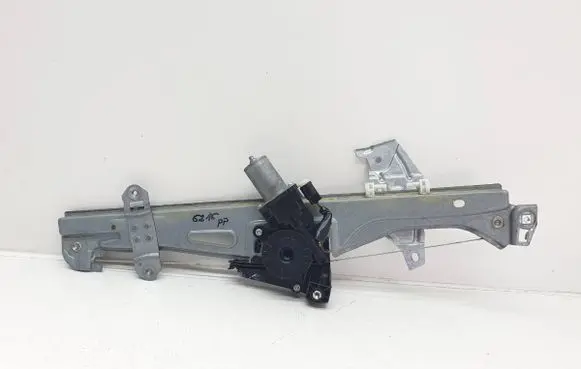 Suzuki SX4 S-Cross Front door window regulator with motor 83430-61M00