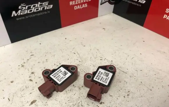 Volvo C30 Airbag deployment crash/impact sensor 30737138