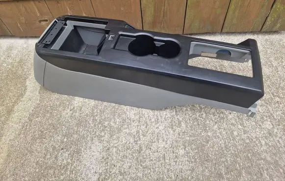 Ford Mustang V Center console 5R3X63045A36AAW