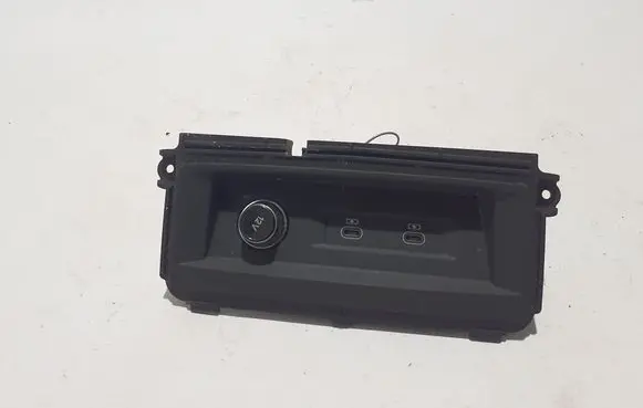 Audi Q8 USB socket connector 4N1035954