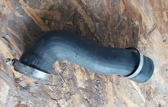Skoda Octavia Mk3 (5E) Intercooler hose/pipe 5Q0145832E