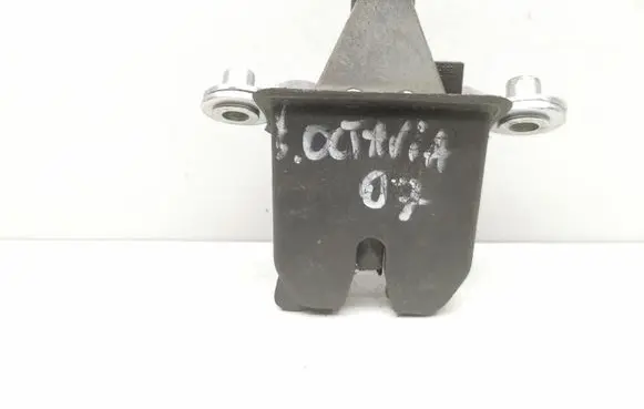 Skoda Octavia Mk2 (1Z) Tailgate/trunk/boot lock/catch/latch 1Z5827501D
