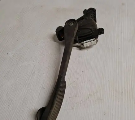 Volvo V70 Accelerator throttle pedal 30683516 6PV00853712