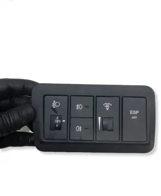 Hyundai Santa Fe Windscreen/window heater switch 202002962