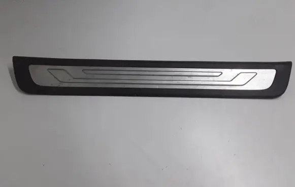 Front sill trim cover