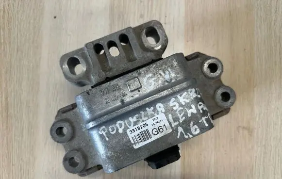 Volkswagen Golf VI Engine mount bracket 1K0199555BB