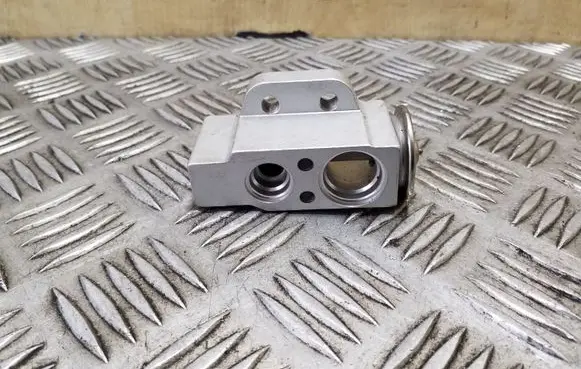 Audi S5 Facelift Air conditioning (A/C) expansion valve H7995003