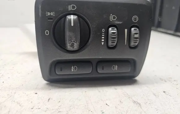 Volvo V70 Light switch 7923