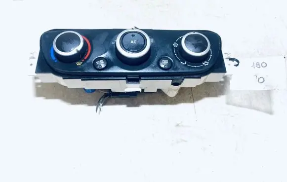Renault Megane III Climate control unit t1001786g 090821