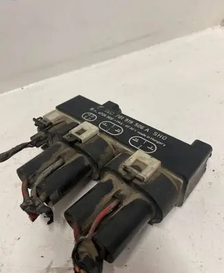 Volkswagen Sharan Coolant fan relay 701919506A