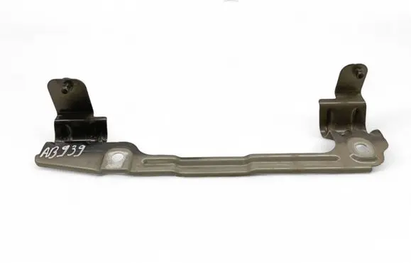 Fender mounting bracket