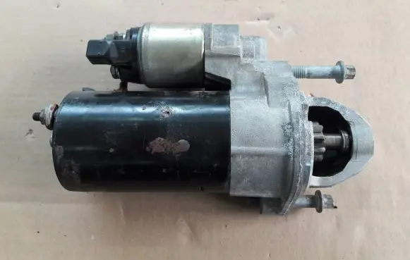 BMW 7 E65 E66 Starter motor 0001108211