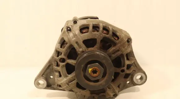 Nissan Note (E11) Generator/alternator V03940003EA467