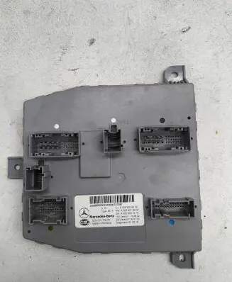 Mercedes-Benz C W205 Comfort/convenience module A2059006330 5DK01077278 A2059013904