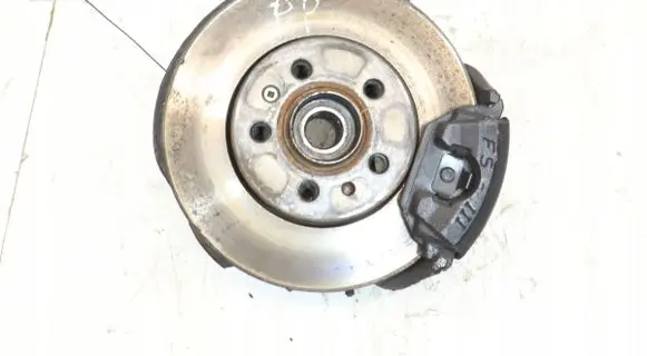 Volkswagen Polo V 6R Front wheel hub spindle knuckle