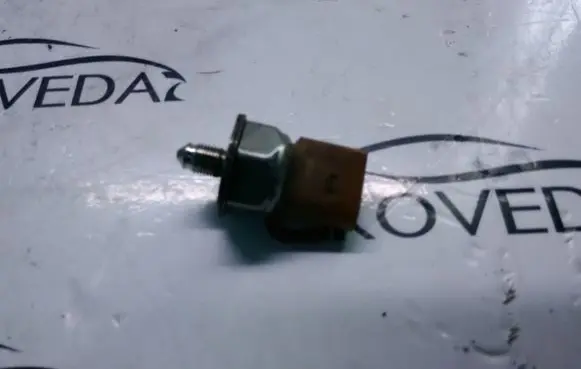 Fuel pressure sensor